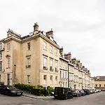 Russell House Suites